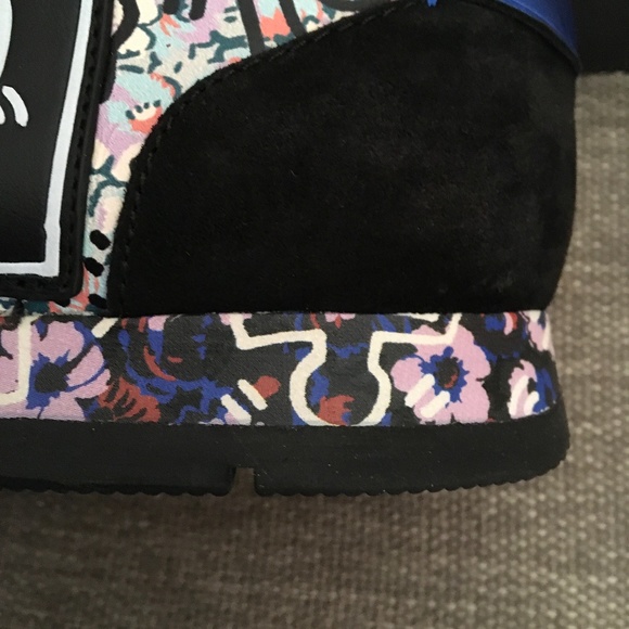 Coach Sneakers - Picture 5 of 8